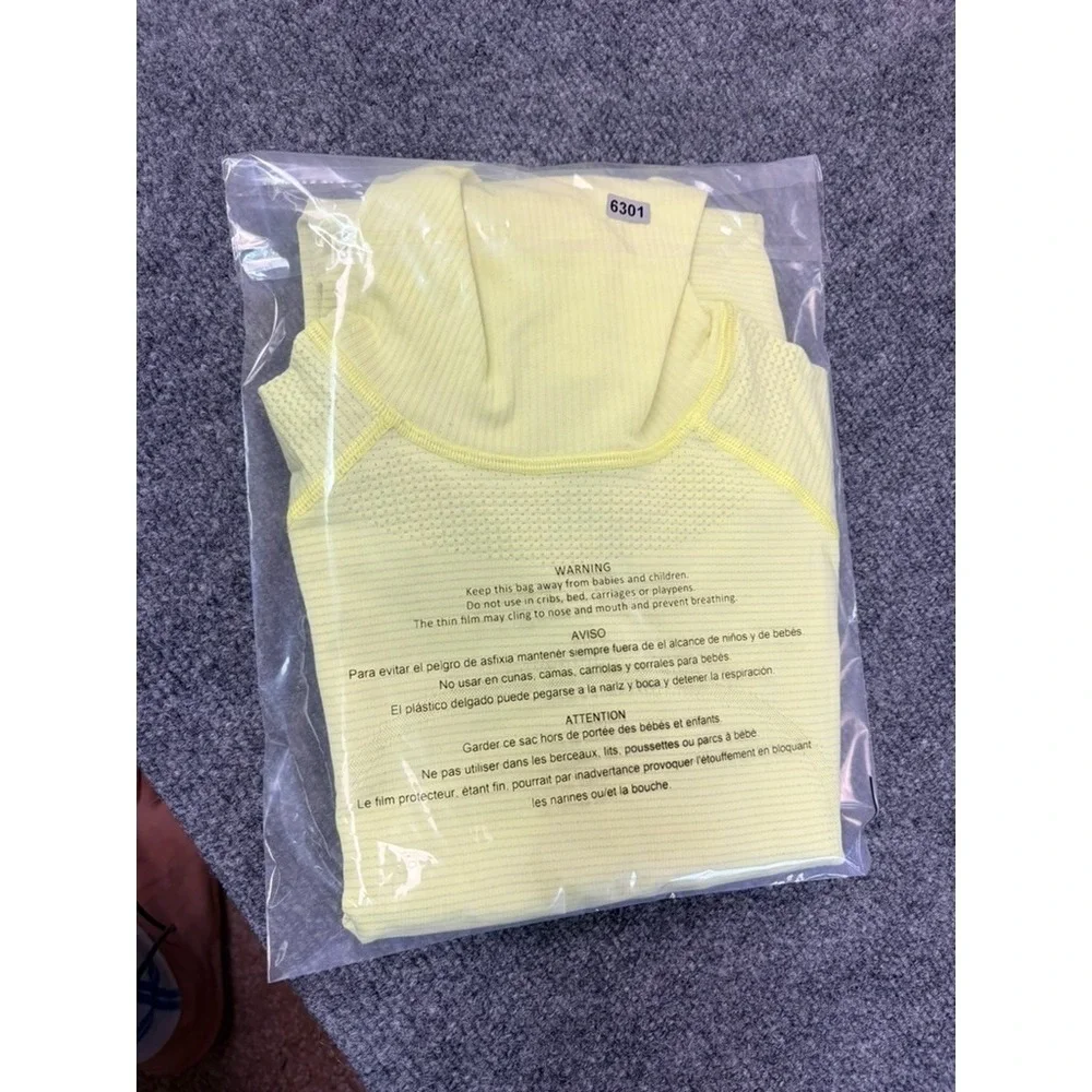 Lululemon Swiftly Tech Turtleneck Yellow Top‎ Womens Long Sleeve  No size tag XS